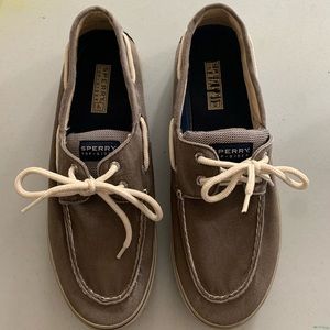 Sperry boat shoes